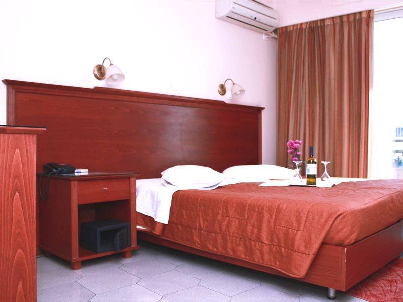 Hotel Apollo 3*